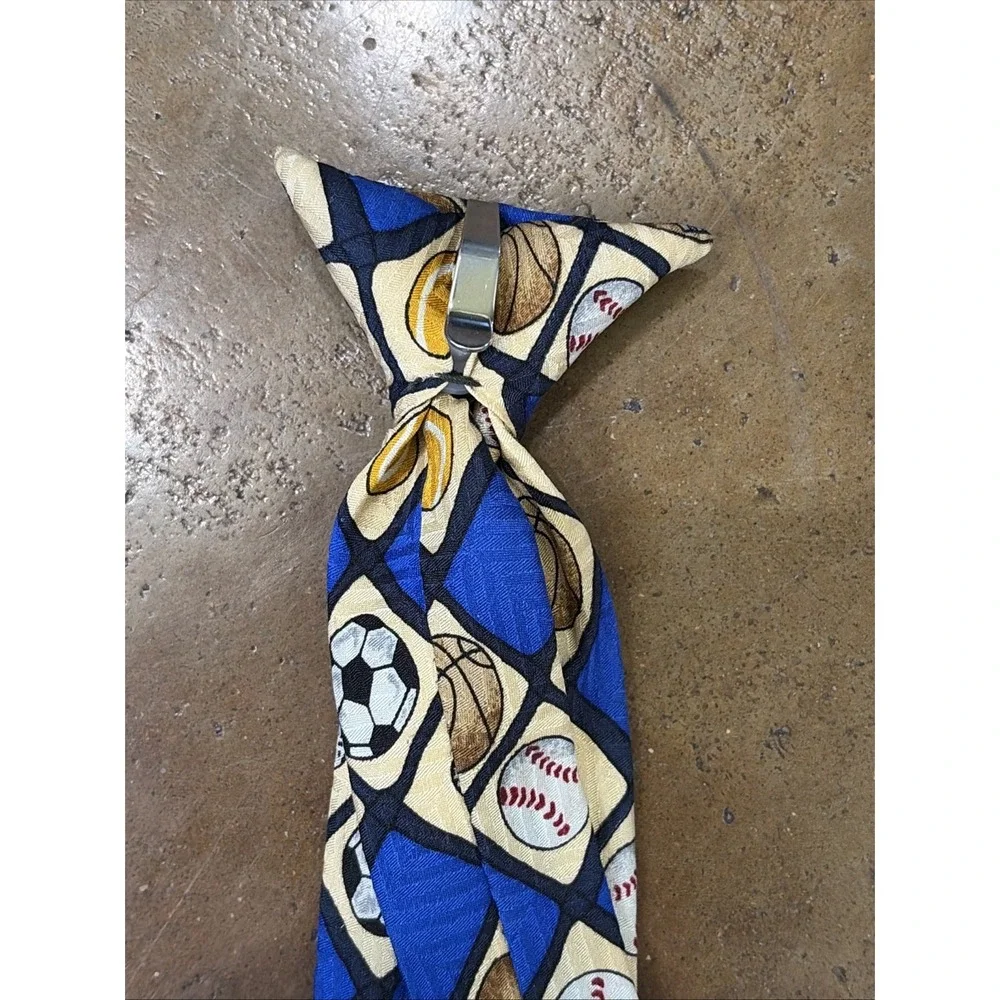 Class Club Vintage Sports Athletic Banquet 100% Silk Clip-On Necktie Tie